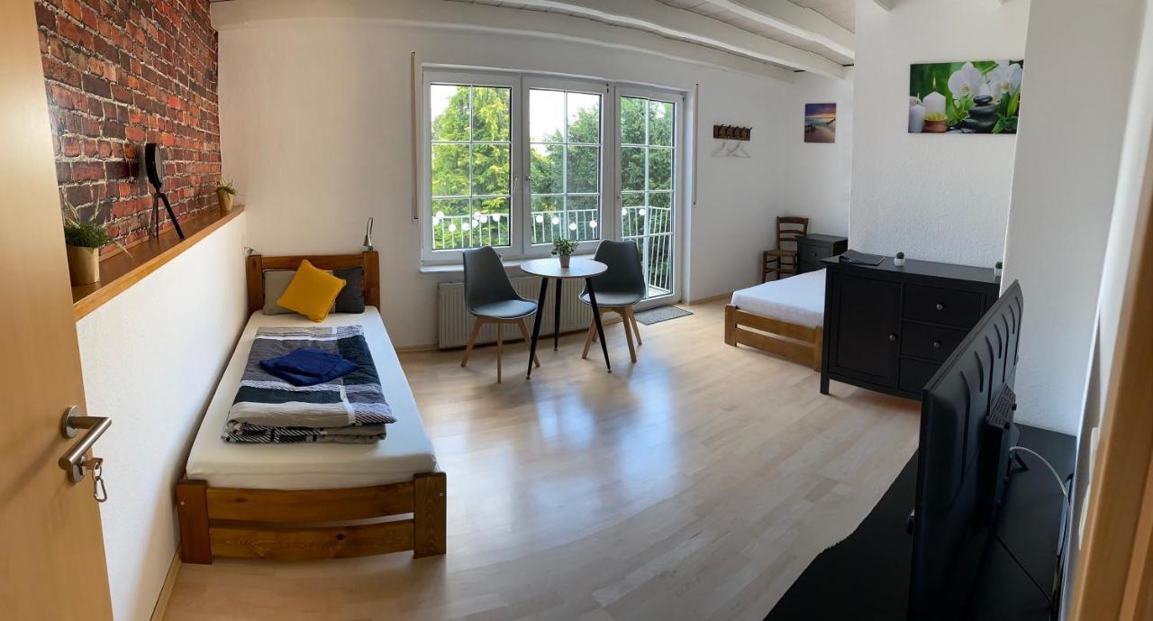 Schönes Ferienhaus&Monteurzimmer direkt in Lich, ruhige&zentrale Lage Exterior foto